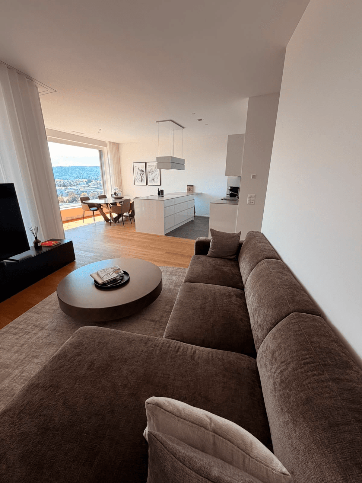 AUSSERGEWÖHNLICHES PENTHOUSE — Oberstes Stockwerk